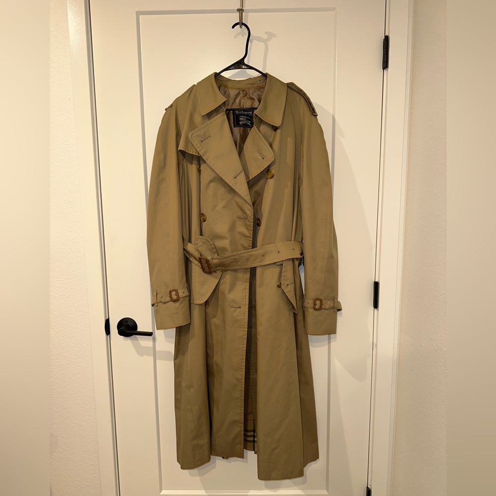 Burberry Trench Coat | Size M